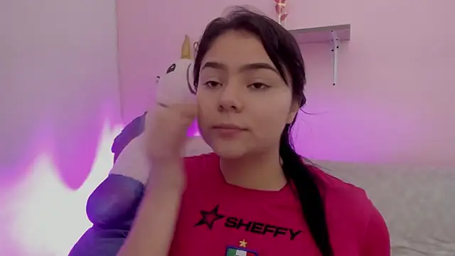 Oriana Guzman online show from April 30, 4:30 am