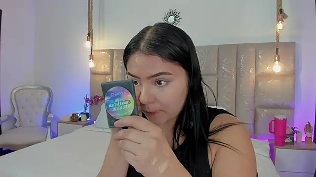 Snapshot of Oriana_Guzman chatting on July 19, 11:08 pm Oriana Guzman online show from July 19, 11:08 pm