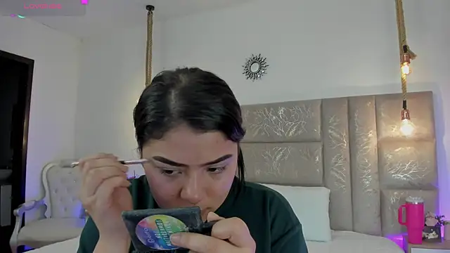 Snapshot of Oriana_Guzman chatting on July 27, 11:45 pm Oriana Guzman online show from July 27, 11:45 pm