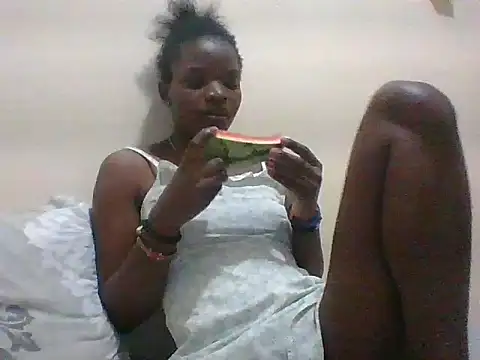 Snapshot of hotgal1112 chatting on September 17, 7:48 pm hotgal1112 online show from September 17, 7:48 pm