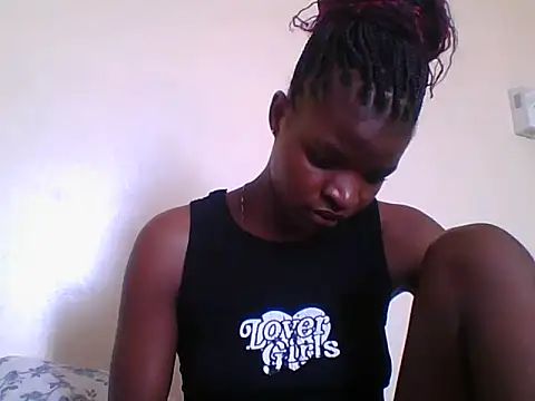 Snapshot of hotgal1112 chatting on December 14, 9:03 am hotgal1112 online show from December 14, 9:03 am