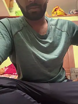 Snapshot of Handsomehunk_4U chatting on February 16, 3:04 am Handsomehunk 4U online show from February 16, 3:04 am