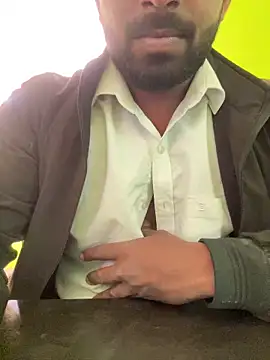 Snapshot of Handsomehunk_4U chatting on February 25, 6:47 am Handsomehunk 4U online show from February 25, 6:47 am