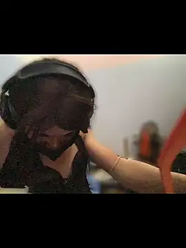 Snapshot of CdNicky69 chatting on June 22, 10:01 am CdNicky69 online show from June 22, 10:01 am