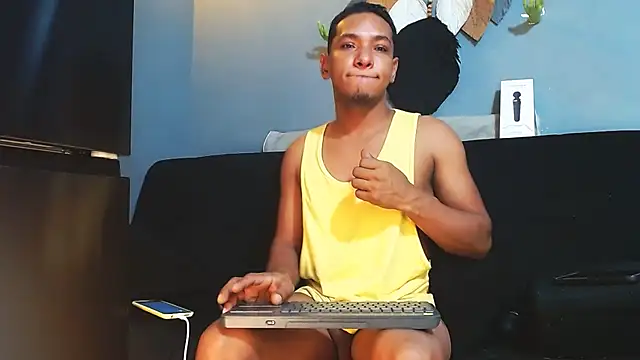 Grandeygruesa1 online show from June 15, 10:01 pm