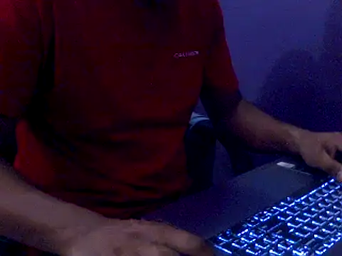 Snapshot of akinston chatting on July 31, 4:56 am akinston online show from July 31, 4:56 am