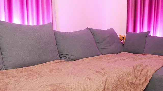 BaayBee   online show from November 23, 8:52 pm