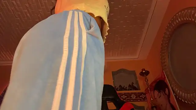 Snapshot of ORLA86 chatting on February 27, 6:20 pm ORLA86 online show from February 27, 6:20 pm