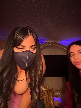 Snapshot of ORLA86 chatting on December 3, 9:57 pm ORLA86 online show from December 3, 9:57 pm