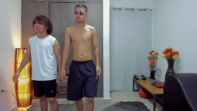 badguyss bisex online show from February 5, 11:23 am