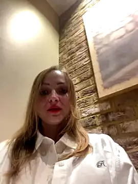 Snapshot of LadyTatiana_Madam chatting on December 3, 4:28 pm LadyTatiana Madam online show from December 3, 4:28 pm