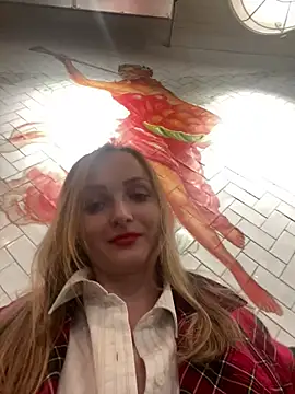 Snapshot of LadyTatiana_Madam chatting on December 7, 6:04 pm LadyTatiana Madam online show from December 7, 6:04 pm