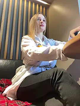 Snapshot of LadyTatiana_Madam chatting on January 17, 9:49 am LadyTatiana Madam online show from January 17, 9:49 am