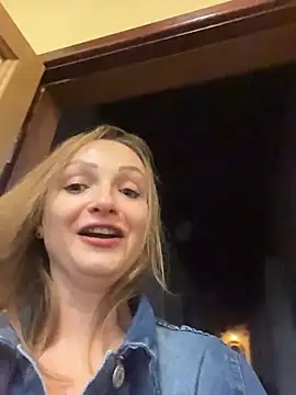 Snapshot of LadyTatiana_Madam chatting on January 10, 3:47 pm LadyTatiana Madam online show from January 10, 3:47 pm