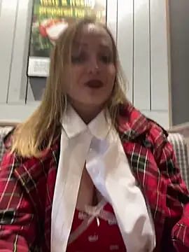 Snapshot of LadyTatiana_Madam chatting on February 1, 1:09 pm LadyTatiana Madam online show from February 1, 1:09 pm