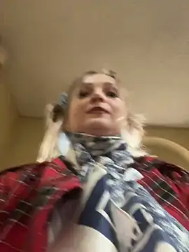 Snapshot of LadyTatiana_Madam chatting on February 21, 3:35 pm LadyTatiana Madam online show from February 21, 3:35 pm