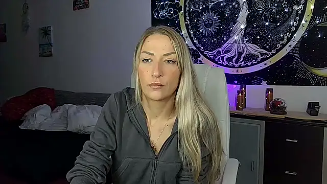 SexxyLiviaa online show from November 2, 1:41 am