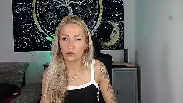 SexxyLiviaa online show from June 2, 3:41 am