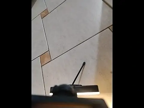 UncutToyBoy23cm online show from February 20, 6:10 am