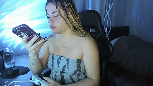 MelSaunders online show from December 13, 6:42 am