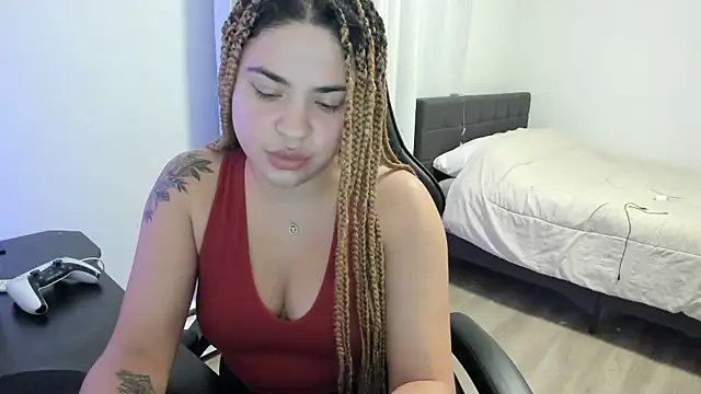 MelSaunders online show from December 28, 2:11 am