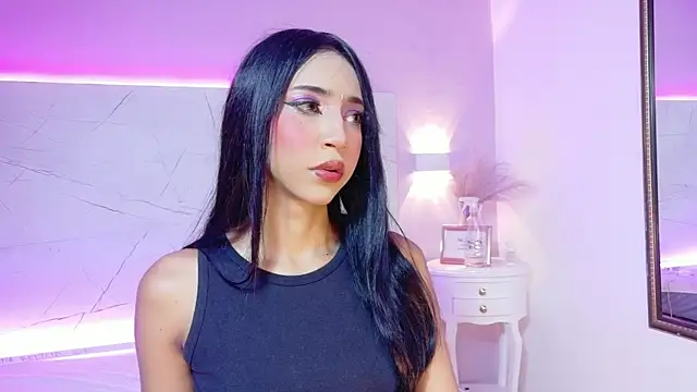 AbrilBrent online show from January 18, 9:18 pm