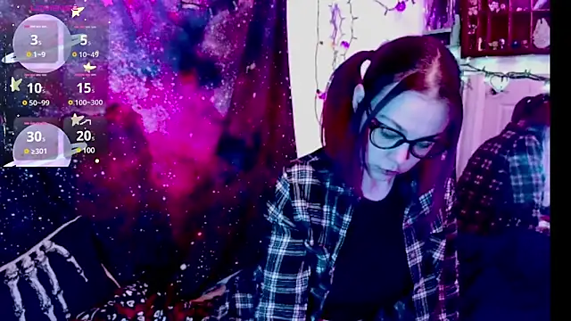 EverlyEster online show from January 12, 9:19 pm