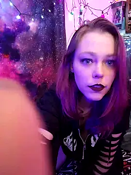 EverlyEster online show from January 30, 10:19 am