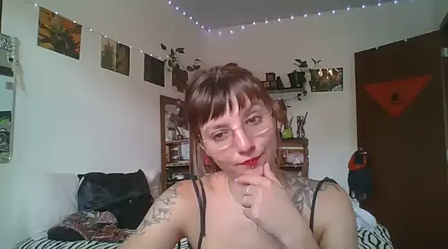 SweetyBabyDemon online show from December 10, 1:55 pm