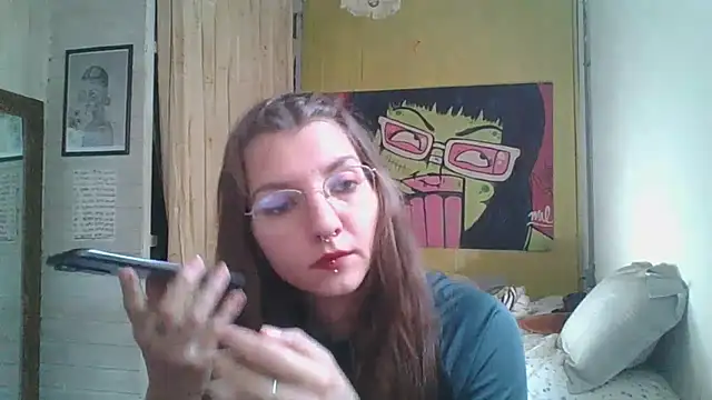 Snapshot of SweetyBabyDemon chatting on June 2, 1:35 pm SweetyBabyDemon online show from June 2, 1:35 pm