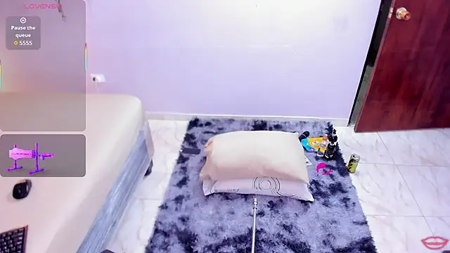 BrianaHazel online show from October 2, 11:45 pm