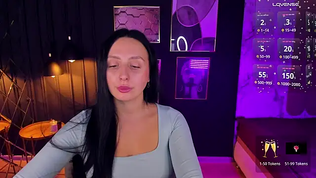 Snapshot of Christy_Calypso chatting on December 22, 7:31 pm Christy Calypso online show from December 22, 7:31 pm