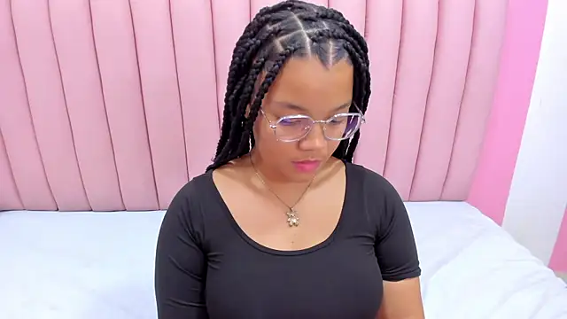 ISABELLA 020 online show from February 12, 3:16 pm