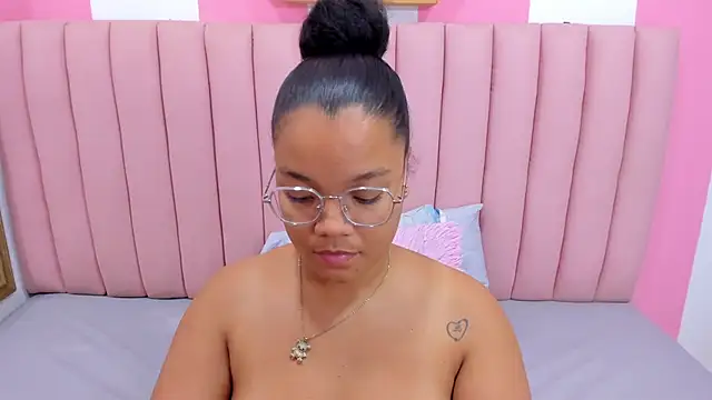 ISABELLA 020 online show from March 7, 6:22 pm