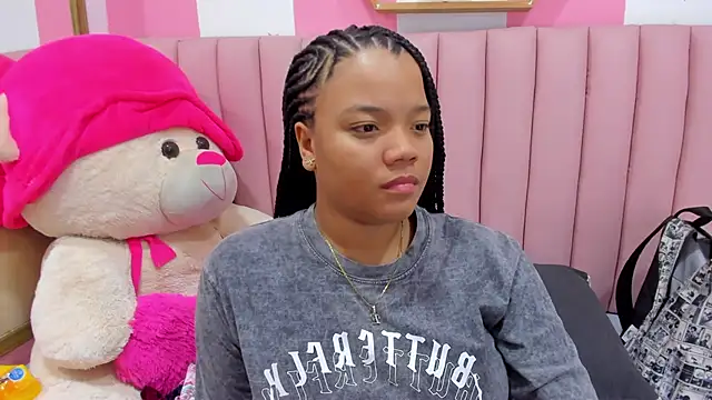 ISABELLA 020 online show from October 2, 12:56 pm