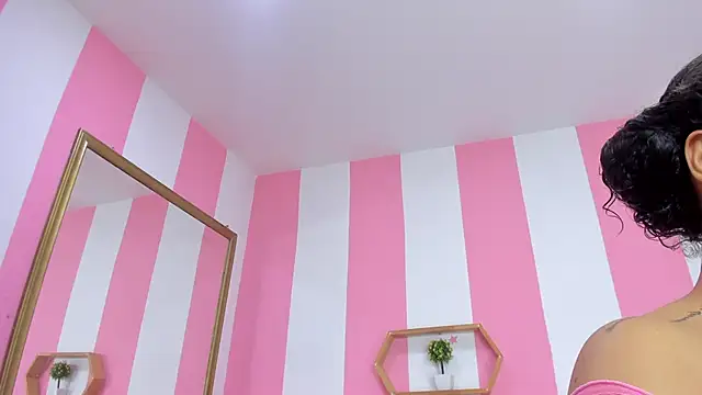 ISABELLA 020 online show from February 25, 1:21 pm