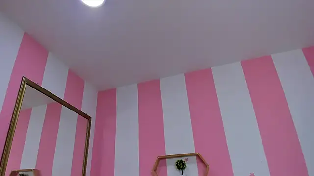 ISABELLA 020 online show from March 12, 12:22 pm