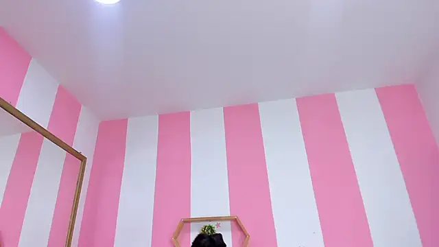 Snapshot of ISABELLA_020 chatting on May 15, 11:50 am ISABELLA 020 online show from May 15, 11:50 am