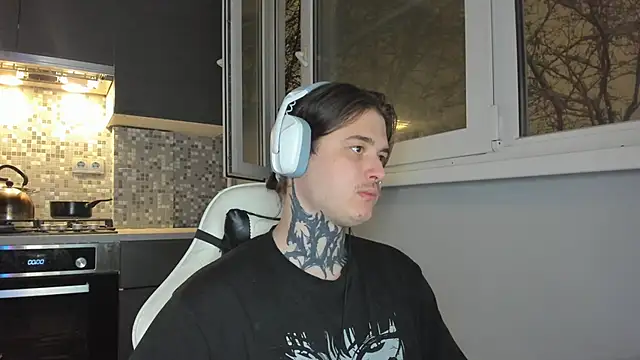  torfin  online show from December 15, 8:25 pm