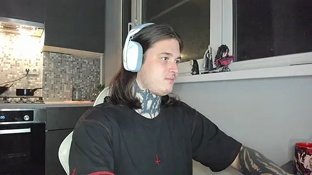  torfin  online show from March 4, 11:43 pm