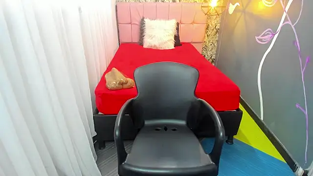 Snapshot of EmmaaEvans_ chatting on December 26, 2:59 pm EmmaaEvans online show from December 26, 2:59 pm