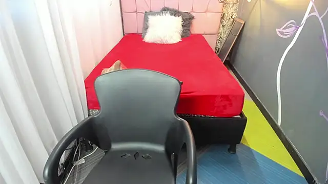 Snapshot of EmmaaEvans_ chatting on January 20, 12:07 pm EmmaaEvans online show from January 20, 12:07 pm