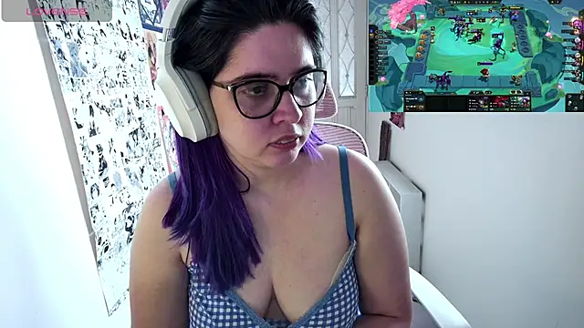 Snapshot of Vallolet_Spencer chatting on February 6, 8:23 pm Vallolet Spencer online show from February 6, 8:23 pm