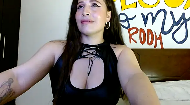 nathy 28latex online show from December 16, 11:50 pm