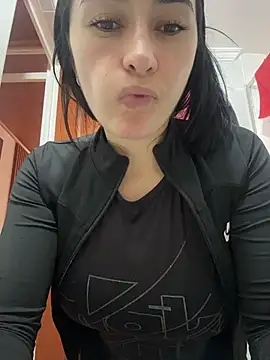 preetypeach online show from February 5, 9:08 pm