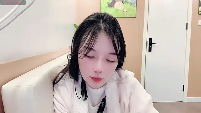 AKiKi711 online show from February 12, 4:35 pm