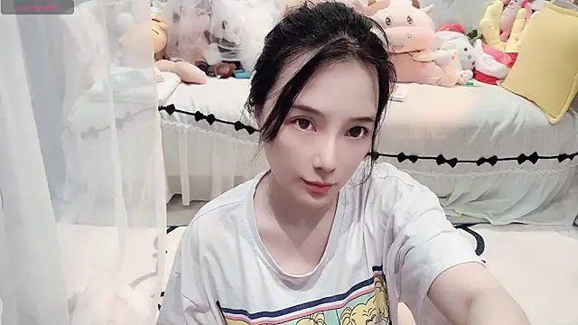 Snapshot of AKiKi711 chatting on May 16, 3:11 pm AKiKi711 online show from May 16, 3:11 pm