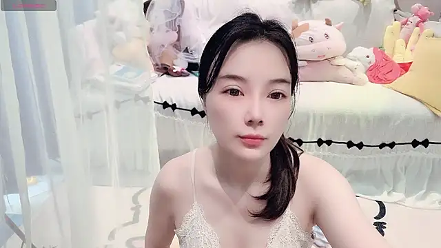 Snapshot of AKiKi711 chatting on May 22, 4:52 am AKiKi711 online show from May 22, 4:52 am