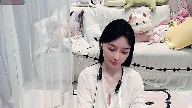 Snapshot of AKiKi711 chatting on June 2, 4:53 pm AKiKi711 online show from June 2, 4:53 pm