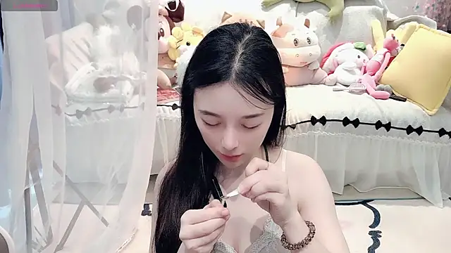 Snapshot of AKiKi711 chatting on June 15, 4:58 am AKiKi711 online show from June 15, 4:58 am